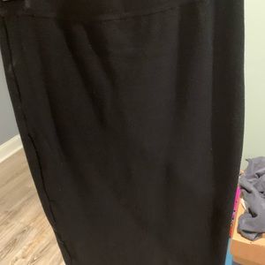 Leith size small pencil skirt.